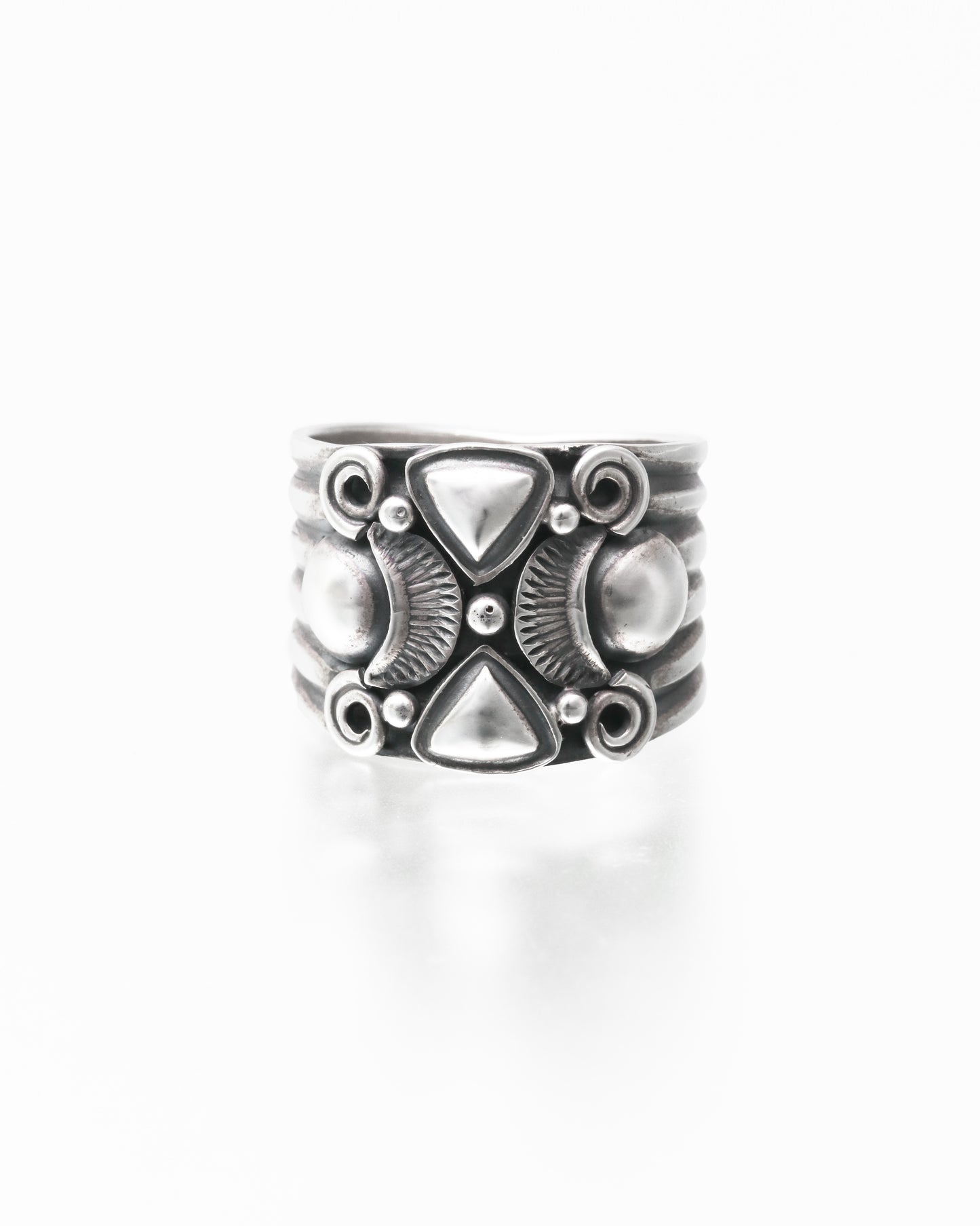Derrick Gordon Ring